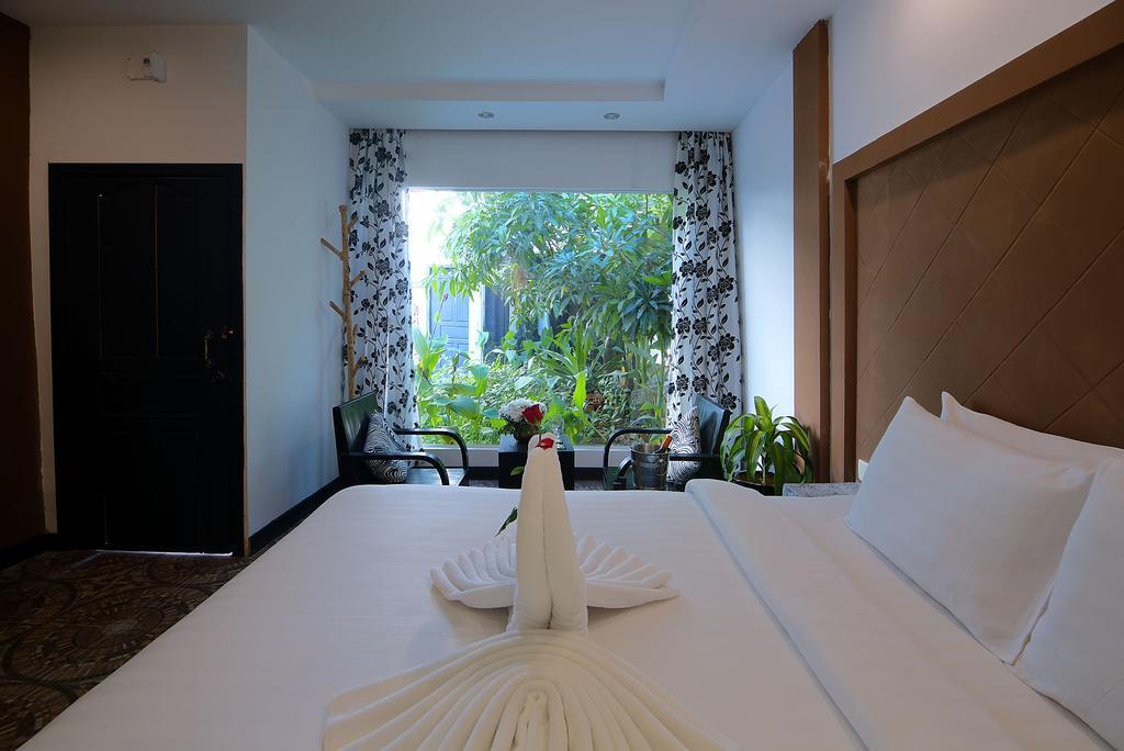 Fancy Boutique Villa Hotel Siem Reap Esterno foto